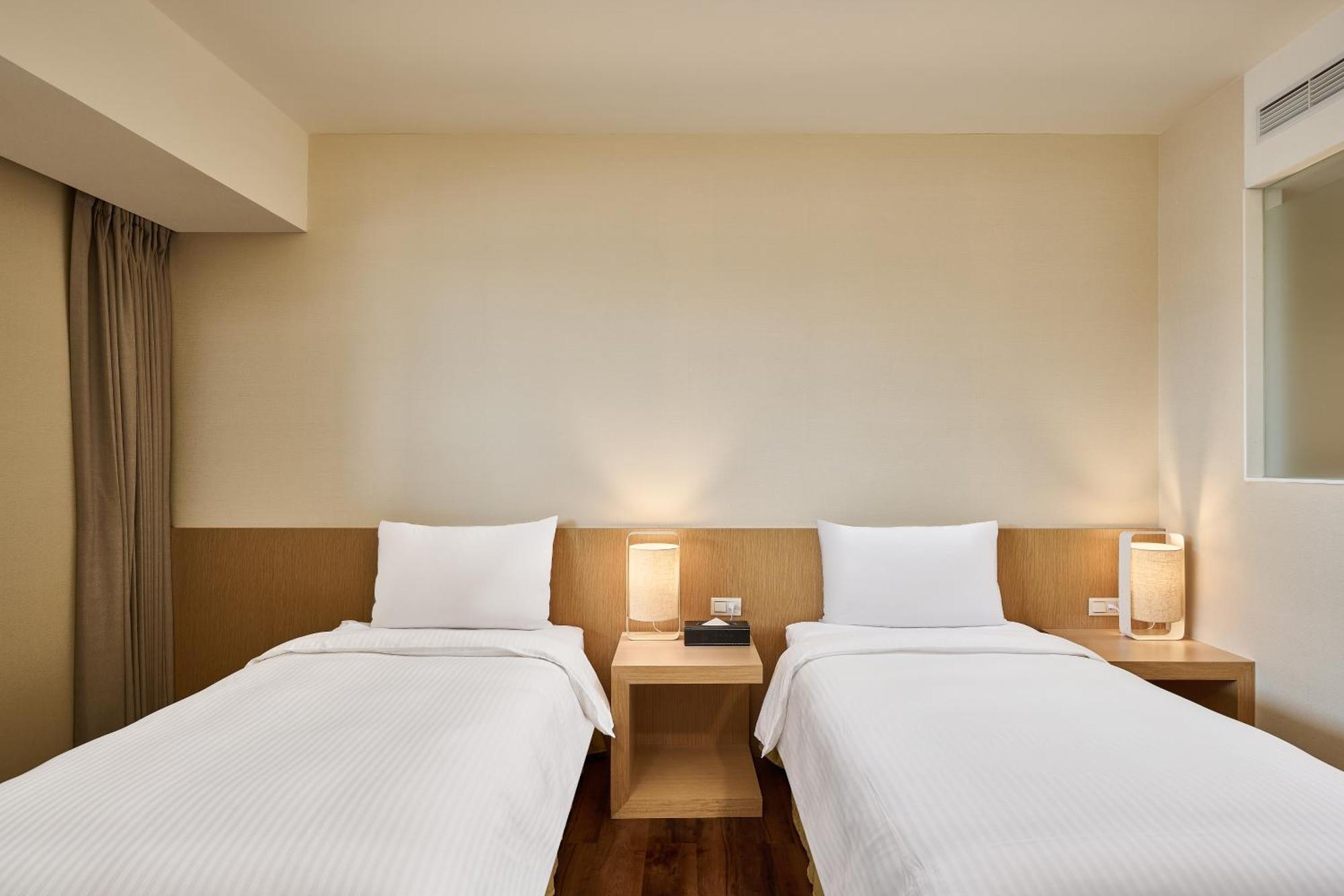 Eastin Taipei Hotel Bagian luar foto