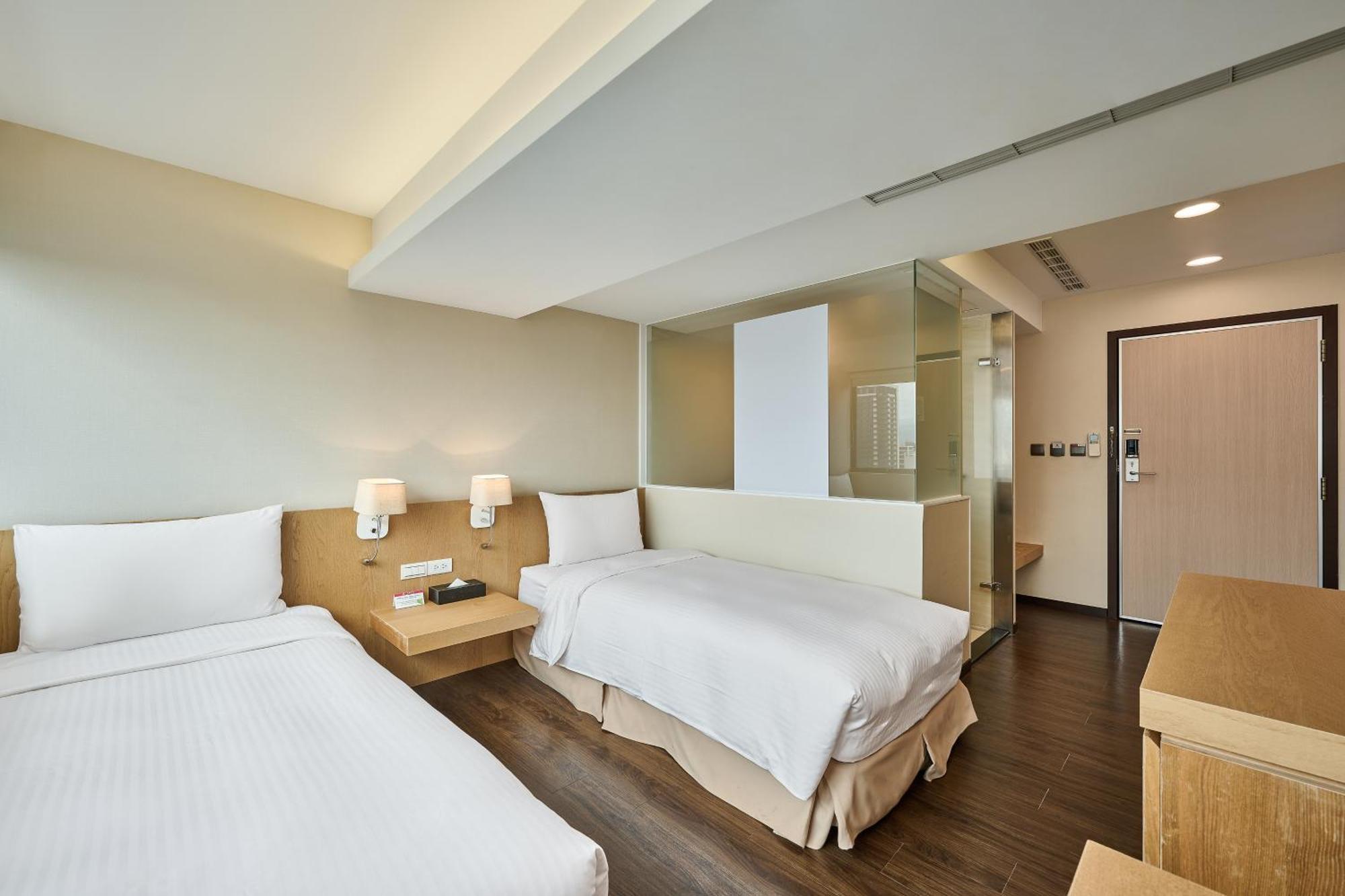 Eastin Taipei Hotel Bagian luar foto