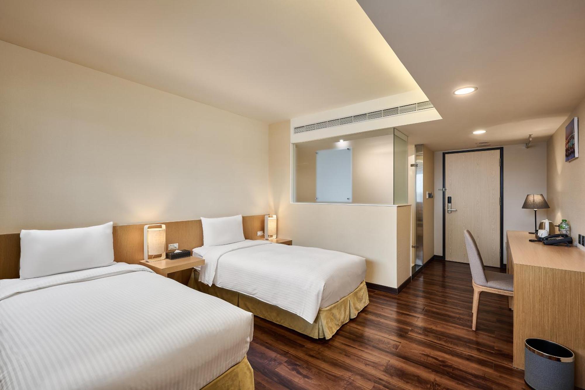 Eastin Taipei Hotel Bagian luar foto