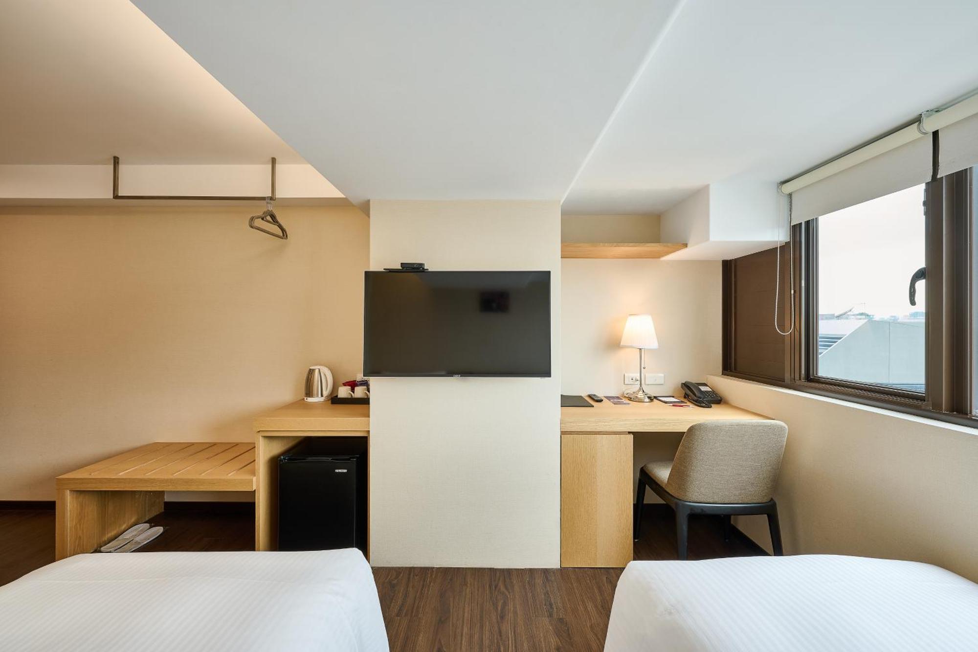 Eastin Taipei Hotel Bagian luar foto