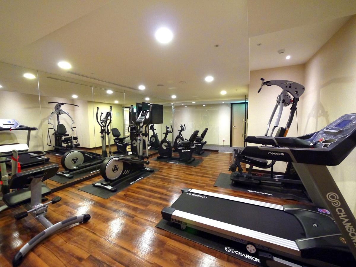 Eastin Taipei Hotel Bagian luar foto