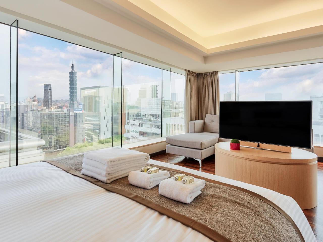 Eastin Taipei Hotel Bagian luar foto